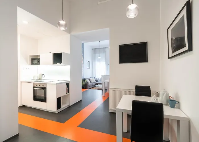 Bright Two-bedroom By The New York Palace Lägenhet Budapest