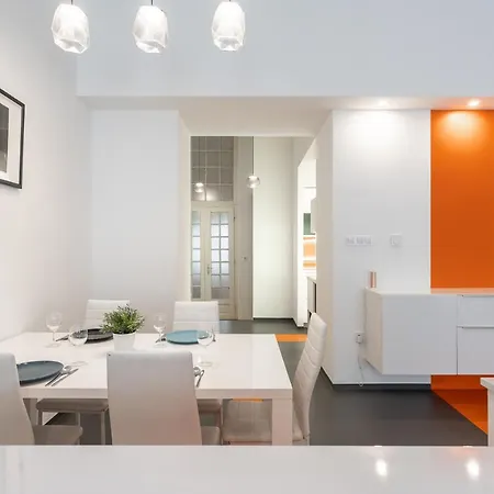Appartement Bright Two-bedroom By The New York Palace Boedapest