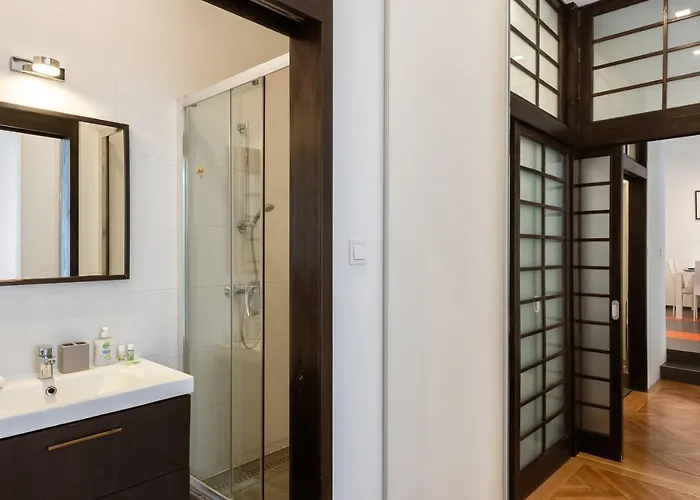 Bright Two-bedroom By The New York Palace Appartement Budapest