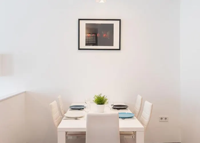Bright Two-bedroom By The New York Palace Apartment Budapest